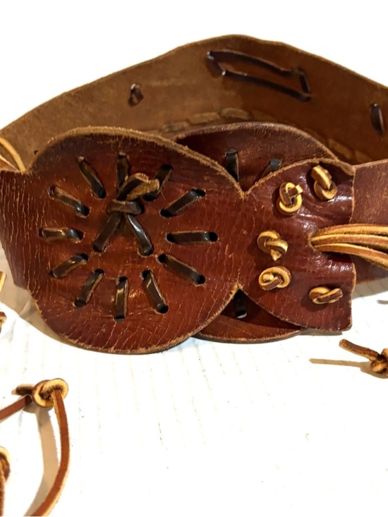 Vintage distressed Leather Waist Belt in Brown with  Lace main image 6